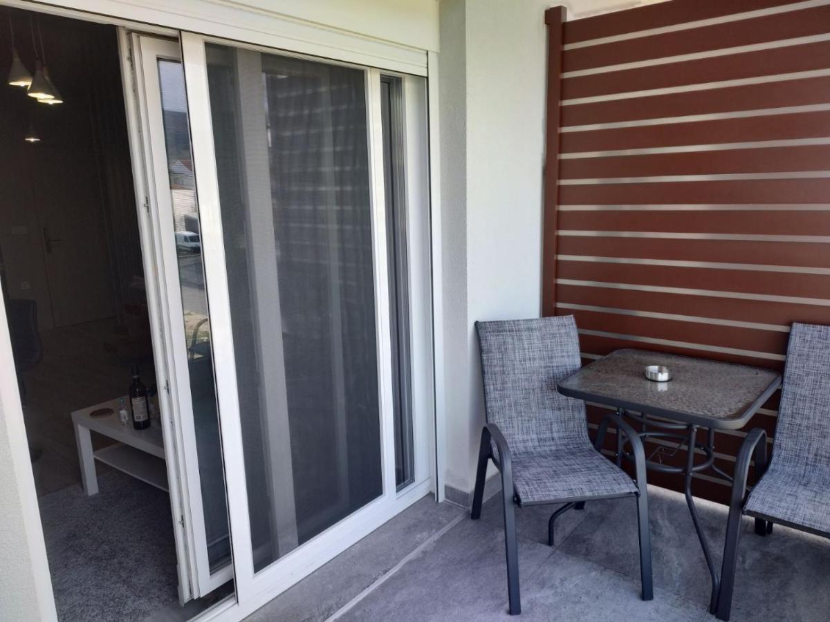 Different Apartments Ioannina Exterior foto